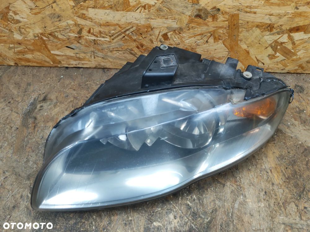 lampa przód lewa ZWYKŁA 8E0941003AJ / 0301219201 EUROPA kompletna do Audi A4 B7 04-08r - 2