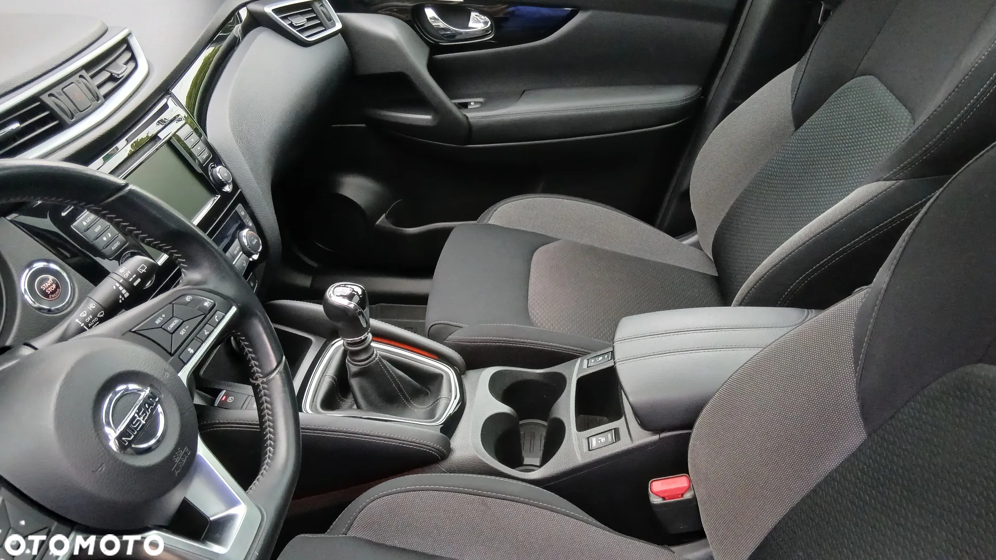 Nissan Qashqai 1.3 DIG-T N-Connecta EU6d - 23