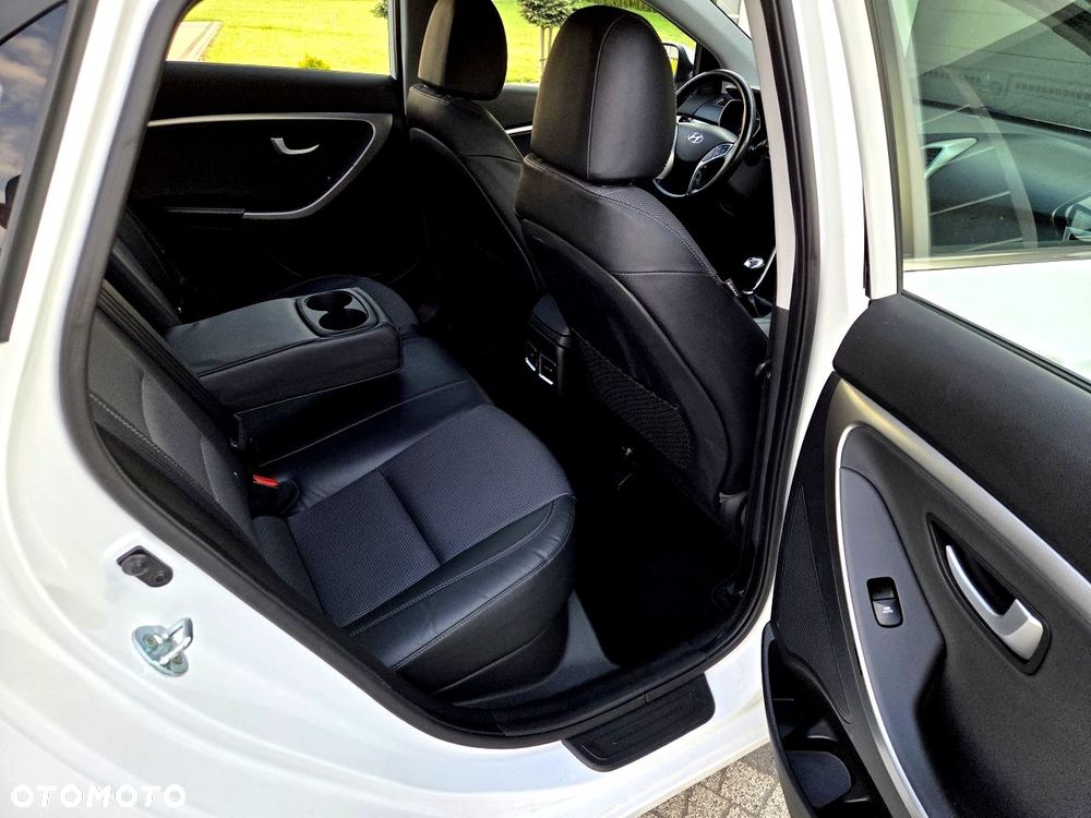 Hyundai i30 - 21