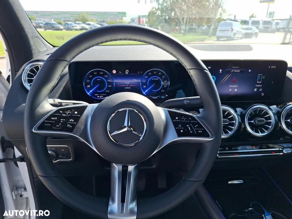 Mercedes-Benz EQA - 10