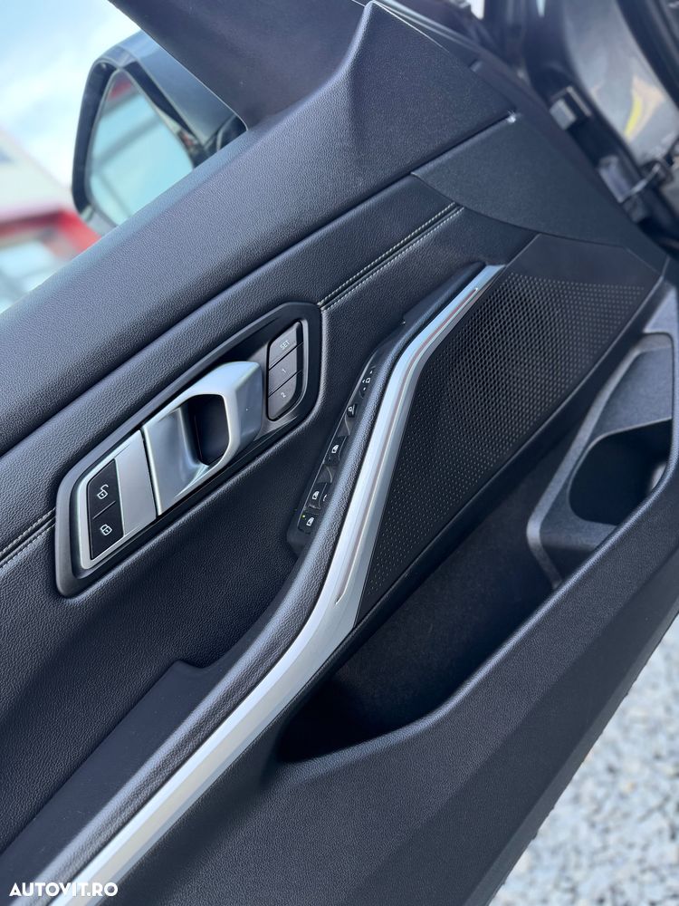 BMW Seria 3 318d Aut. M Sport - 12