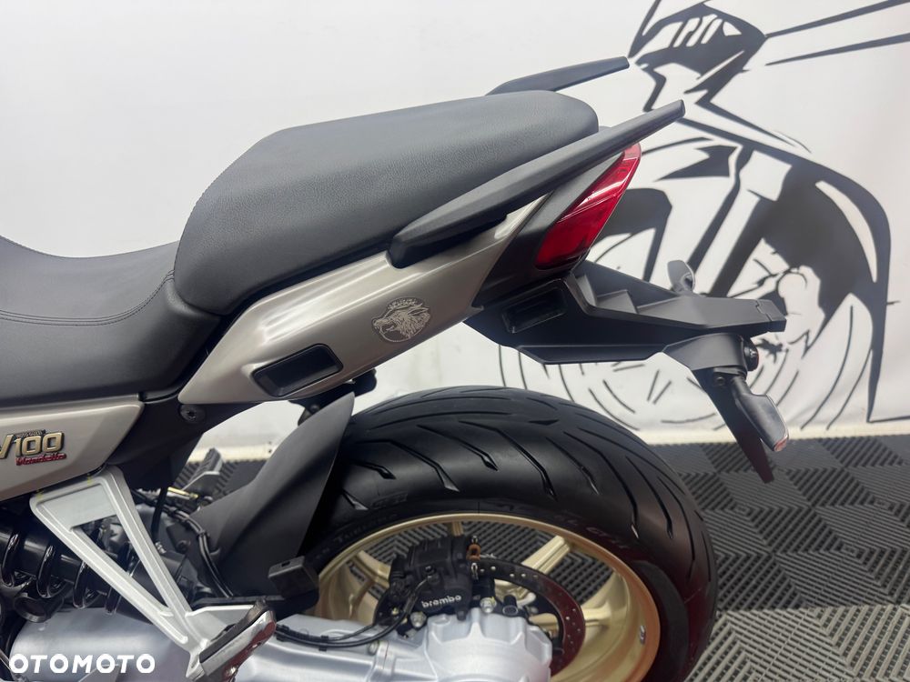 Moto Guzzi V100 Mandello - 20