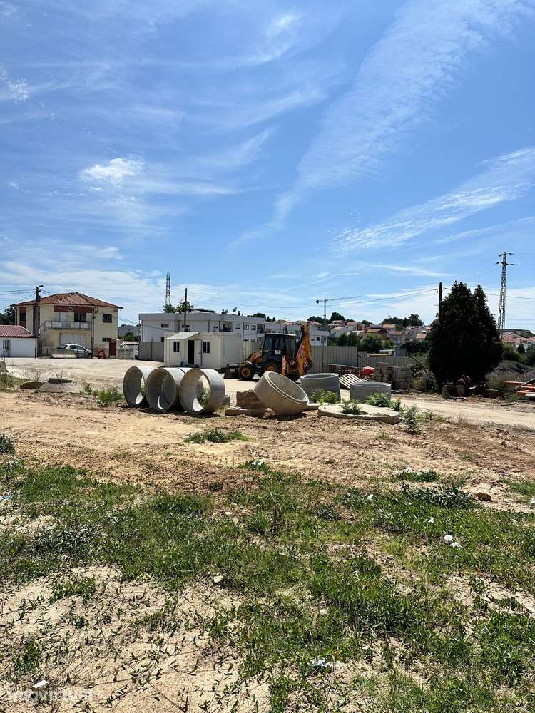 Terreno com Projeto Aprovado para Habitação Coletiva em Canelas, VNG - Grande imagem: 5/8