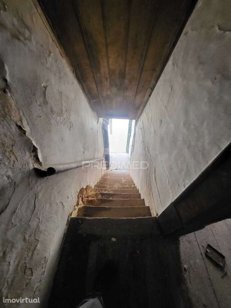 Prédio de 3 Andares e terraço na Ribeira de Santarém perto da estaç... - Grande imagem: 4/8