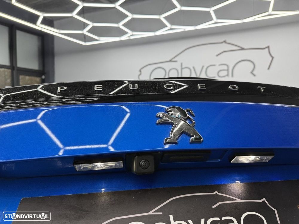 Peugeot e-2008 50 kWh GT - 37