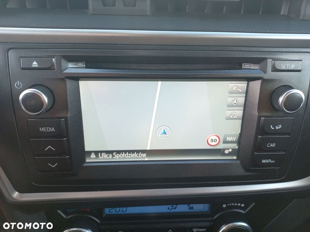 Toyota Auris 2.0 D-4D Premium - 23