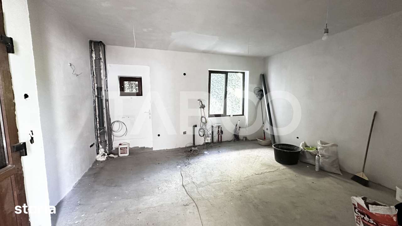 De vanzare apartament 3 camere nemobilate 56 mp cu balcon Central — fotografia 3