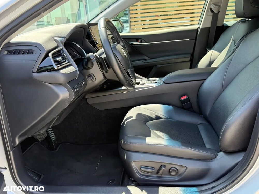 Toyota Camry 2.5 Dynamic - 16