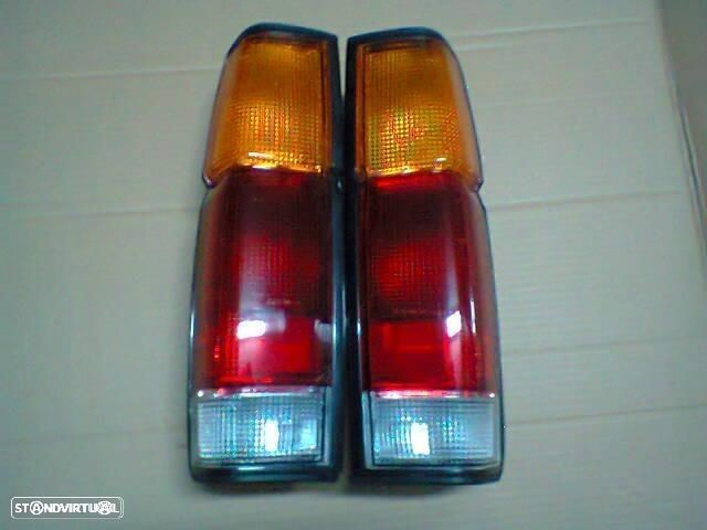 farolim de tras nissan pickup d21 caixa de chapa (novos) - 1