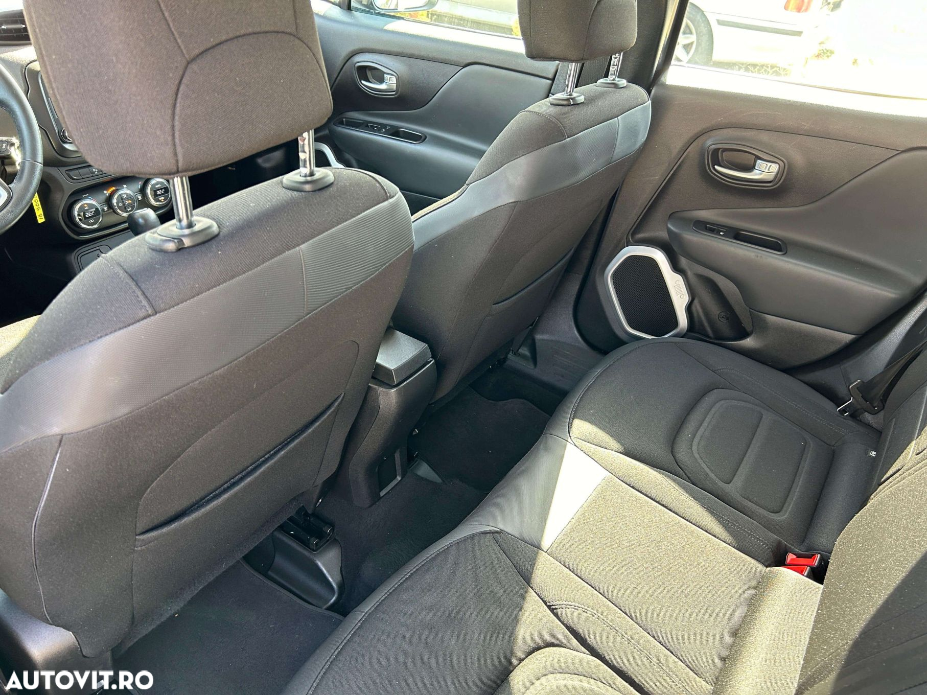 Jeep Renegade 1.6 M-Jet 4x2 DDCT6 Limited - 7
