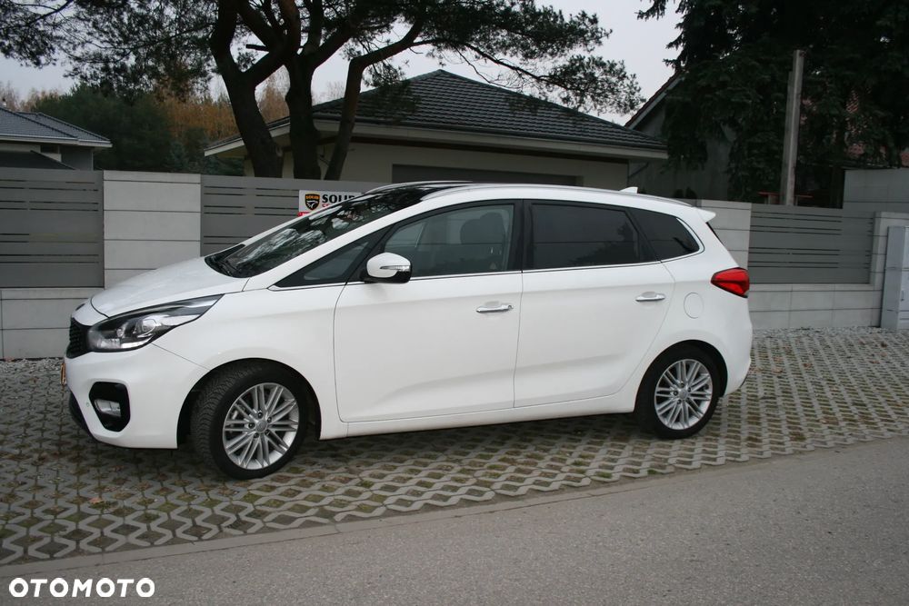 Kia Carens 1.7 CRDi M 7os - 32