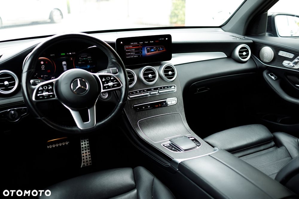 Mercedes-Benz GLC 300 de 4Matic 9G-TRONIC AMG Line Plus - 12