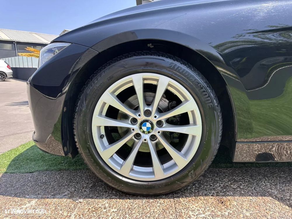 BMW 320 d Aut. Sport Line - 8