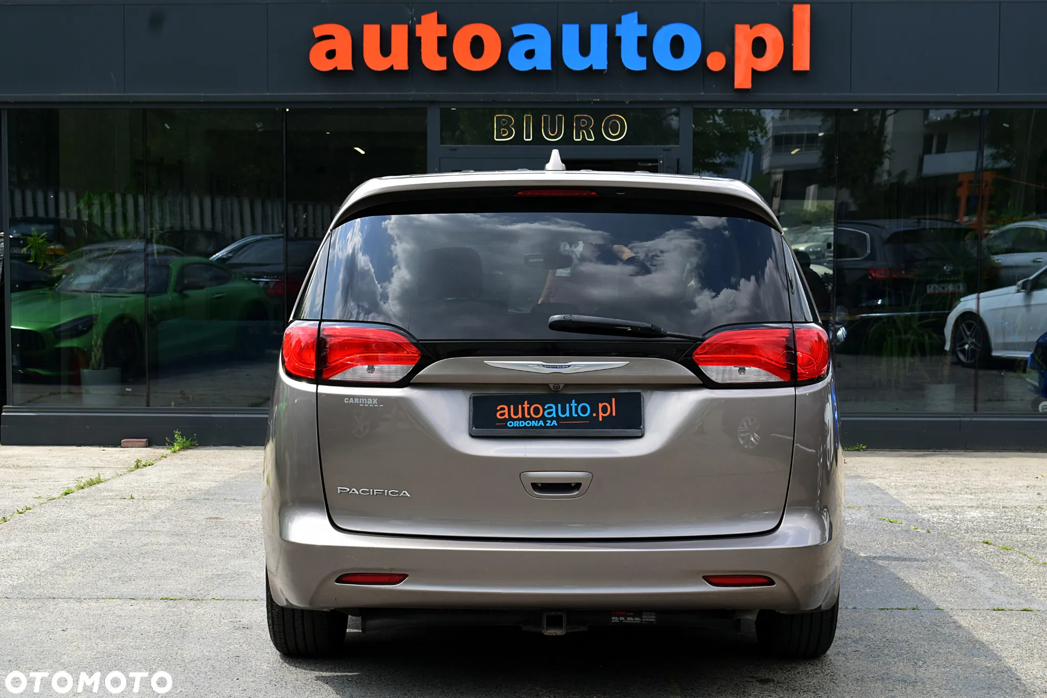 Chrysler Pacifica - 22