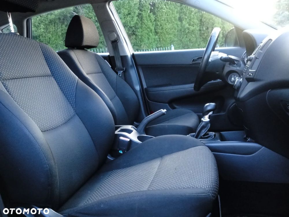 Hyundai i30 i30cw 1.4 FIFA WM Edition - 12