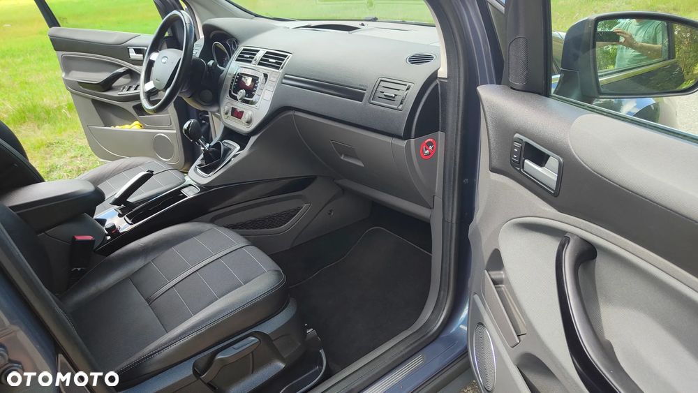 Ford Kuga 2.0 TDCi Titanium FWD - 29