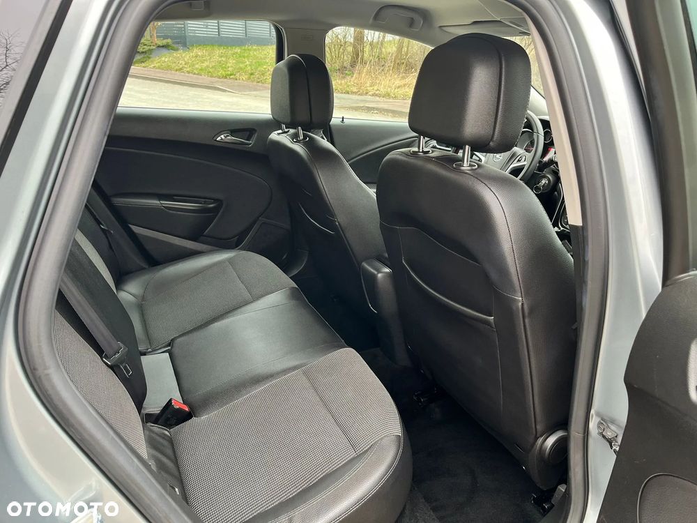 Opel Astra 1.4 Turbo Exklusiv - 29