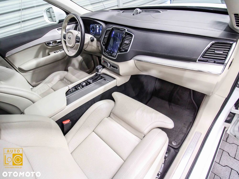 Volvo XC 90 D5 AWD Geartronic Inscription - 9