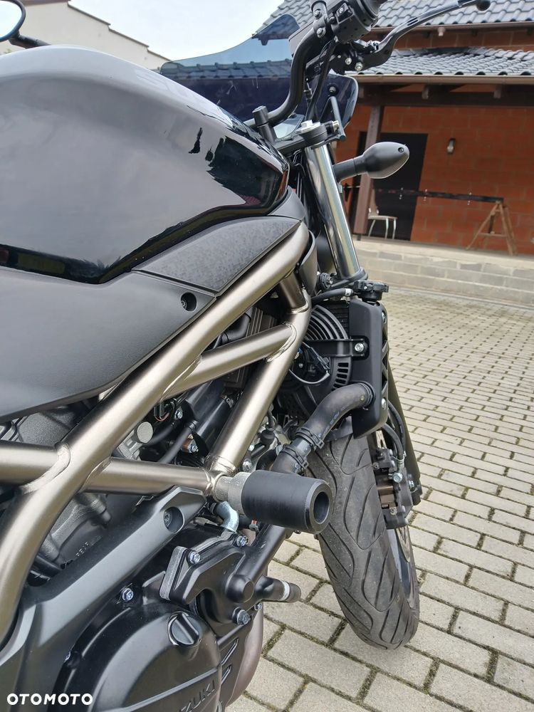 Suzuki SV - 12