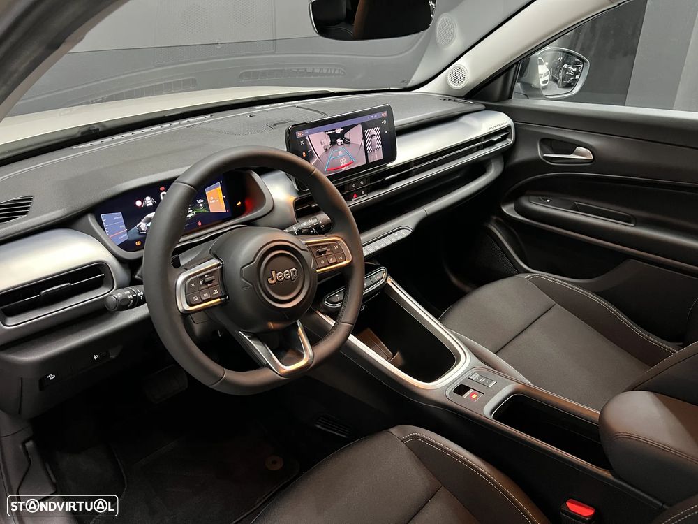 Jeep Avenger 1.2 e-Hybrid Altitude DCT - 9