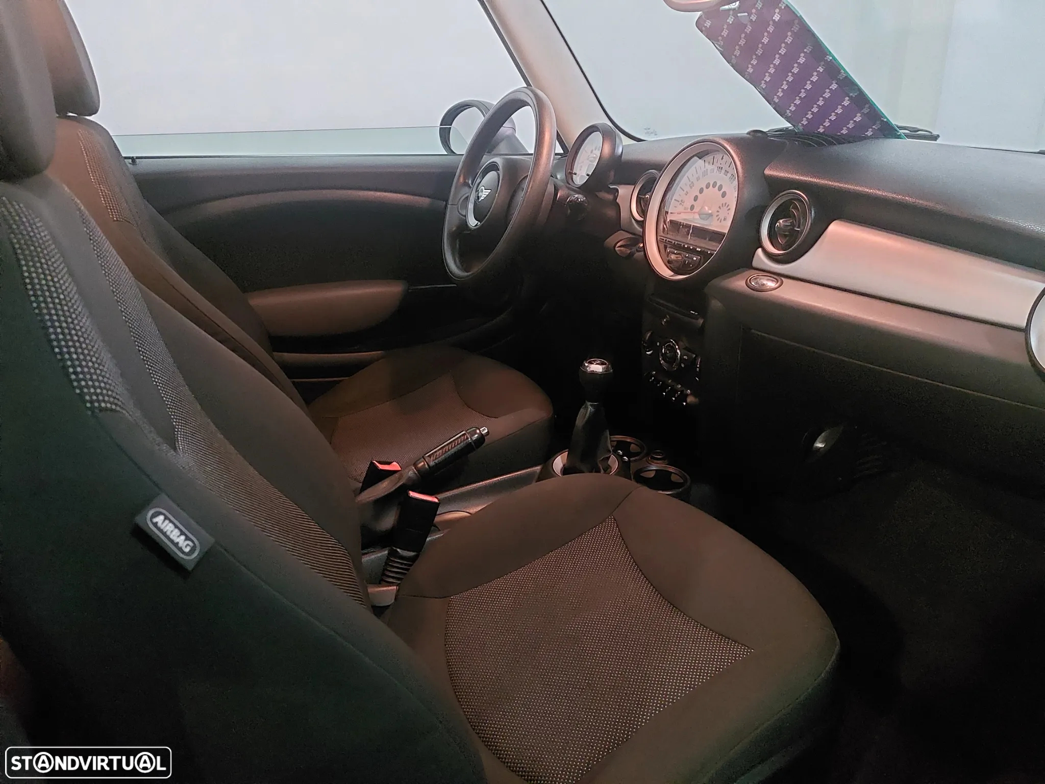 MINI 3 Portas One D - 16