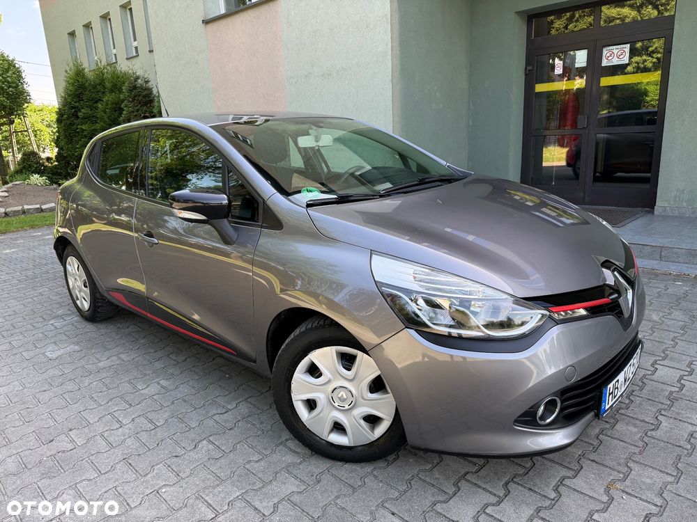 Renault Clio 1.2 16V 75 Experience - 10