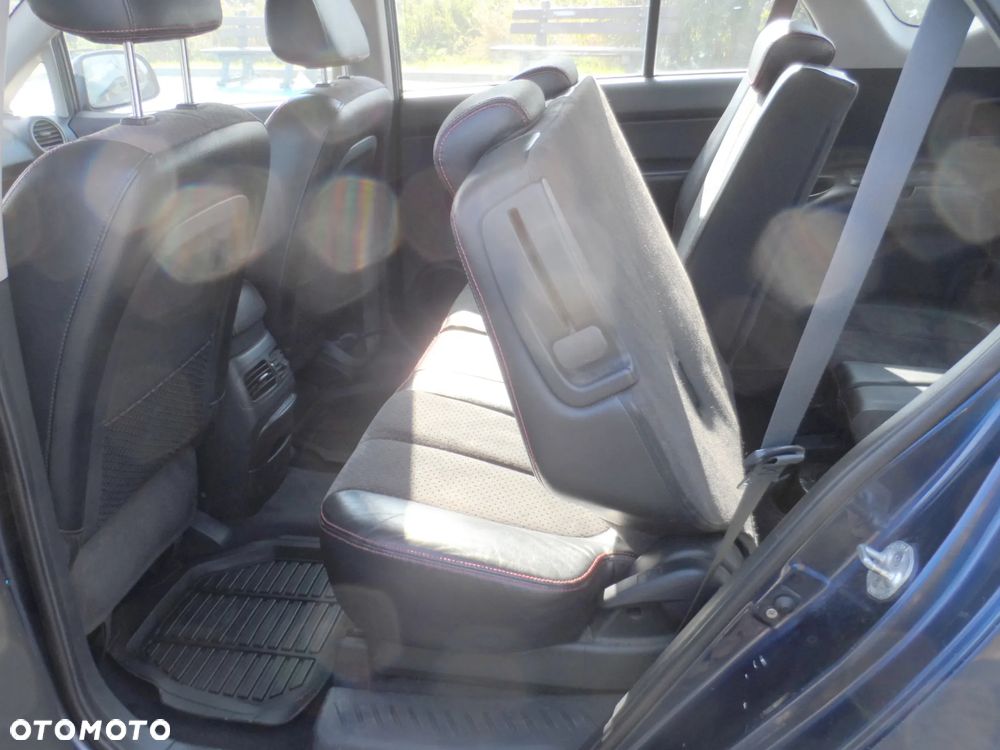 Kia Carens 2.0 CRDi Freedom 7os - 12