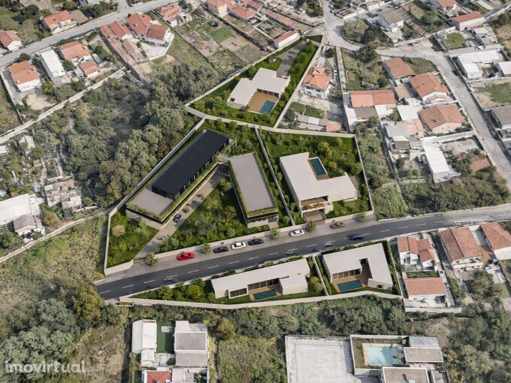 Terreno com cerca de 8000m2 e Projeto aprovado - construção 4 moradias - Grande imagem: 2/17