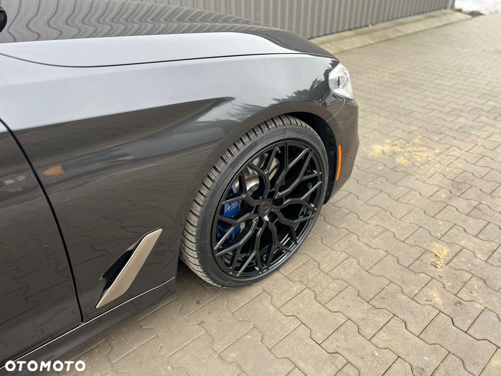 BMW Seria 5 M550i xDrive - 20