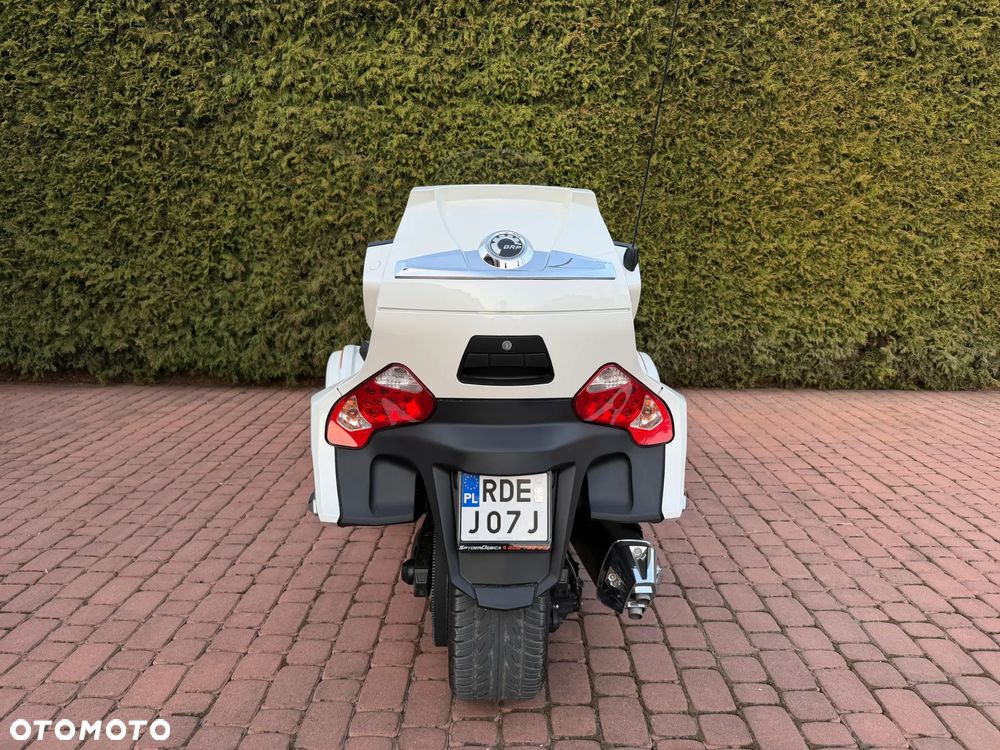 Can-Am Spyder - 6