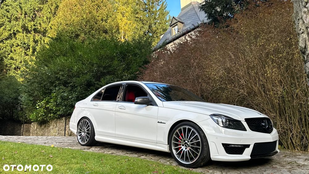 Mercedes-Benz Klasa C 63 AMG AMG SPEEDSHIFT MCT AMG Performance Package - 23