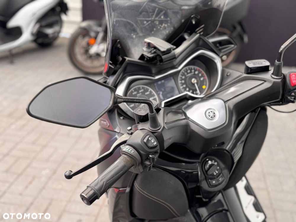Yamaha X-max - 8