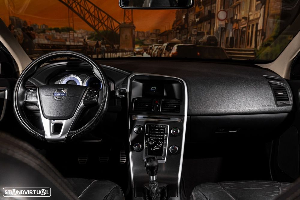 Volvo XC 60 2.0 D3 Drive R-Design - 12