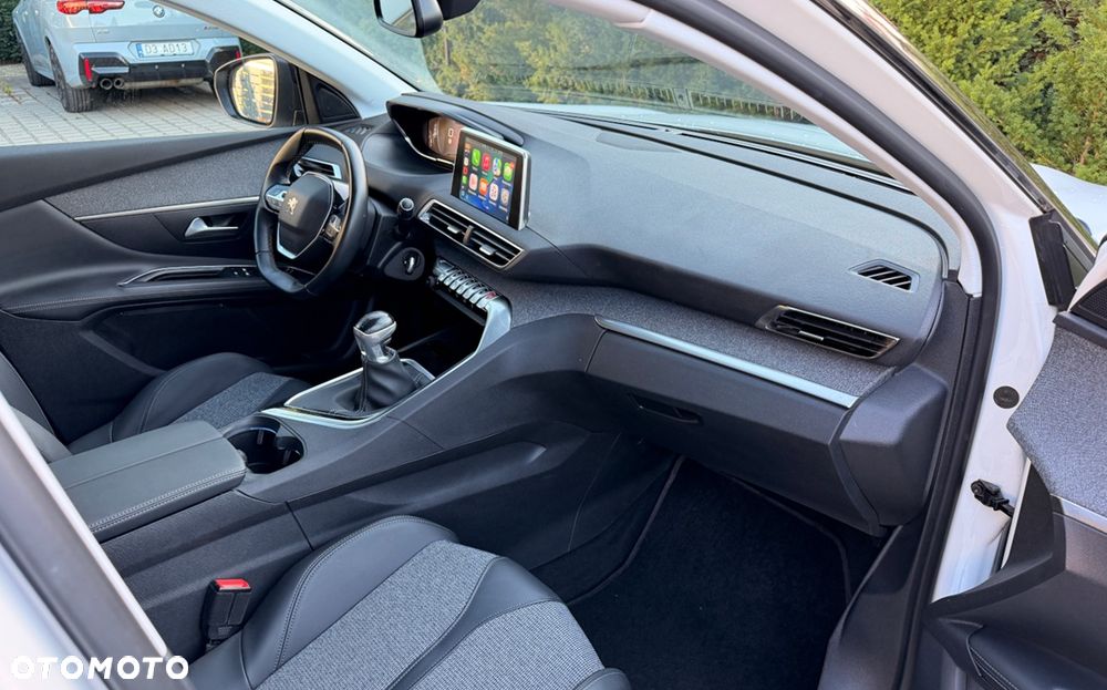 Peugeot 3008 1.2 PureTech Allure - 17