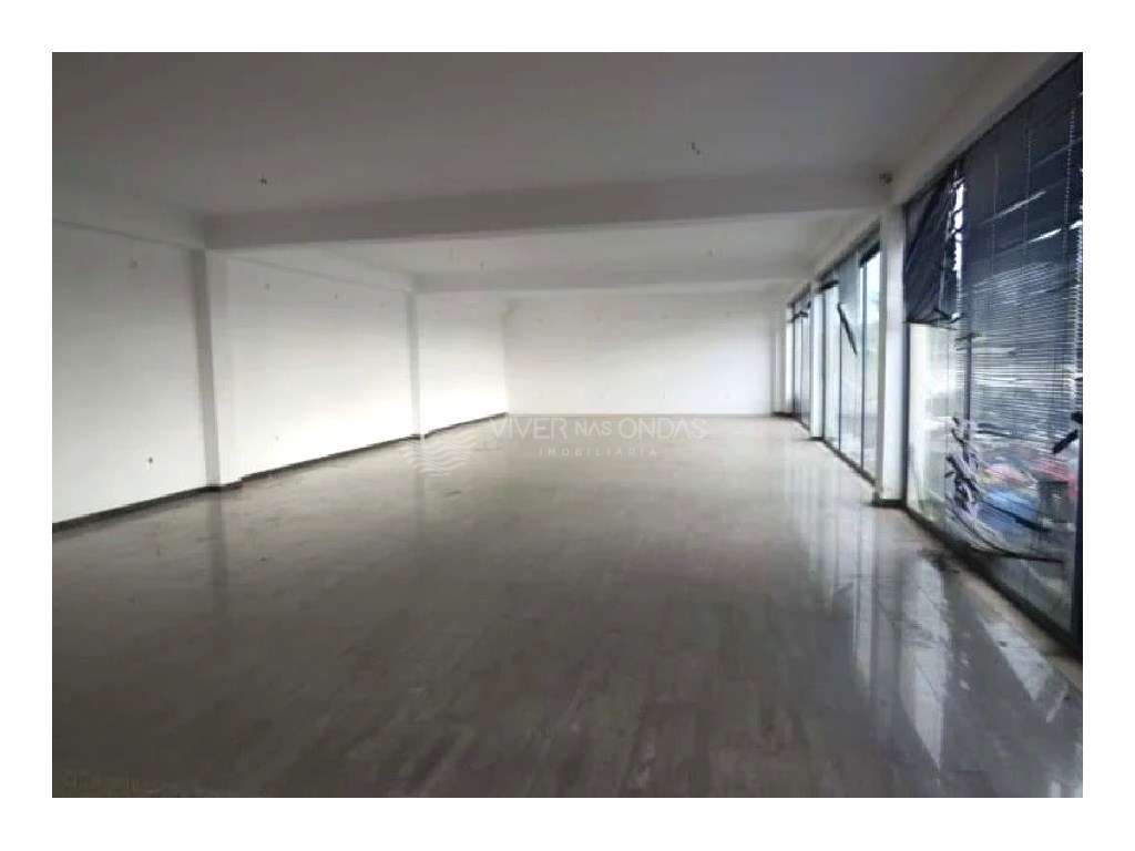 Armazém com 1.921 m2, em Vila Amélia - Quinta do Anjo. - Grande imagem: 3/11
