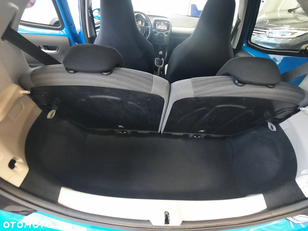 Toyota Aygo x-play - 22