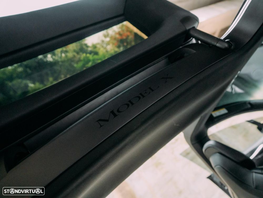 Tesla Model X 100D - 34