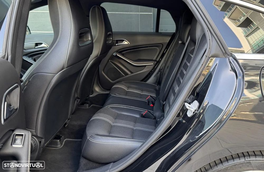 Mercedes-Benz CLA 180 d Shooting Brake AMG Line Aut. - 11