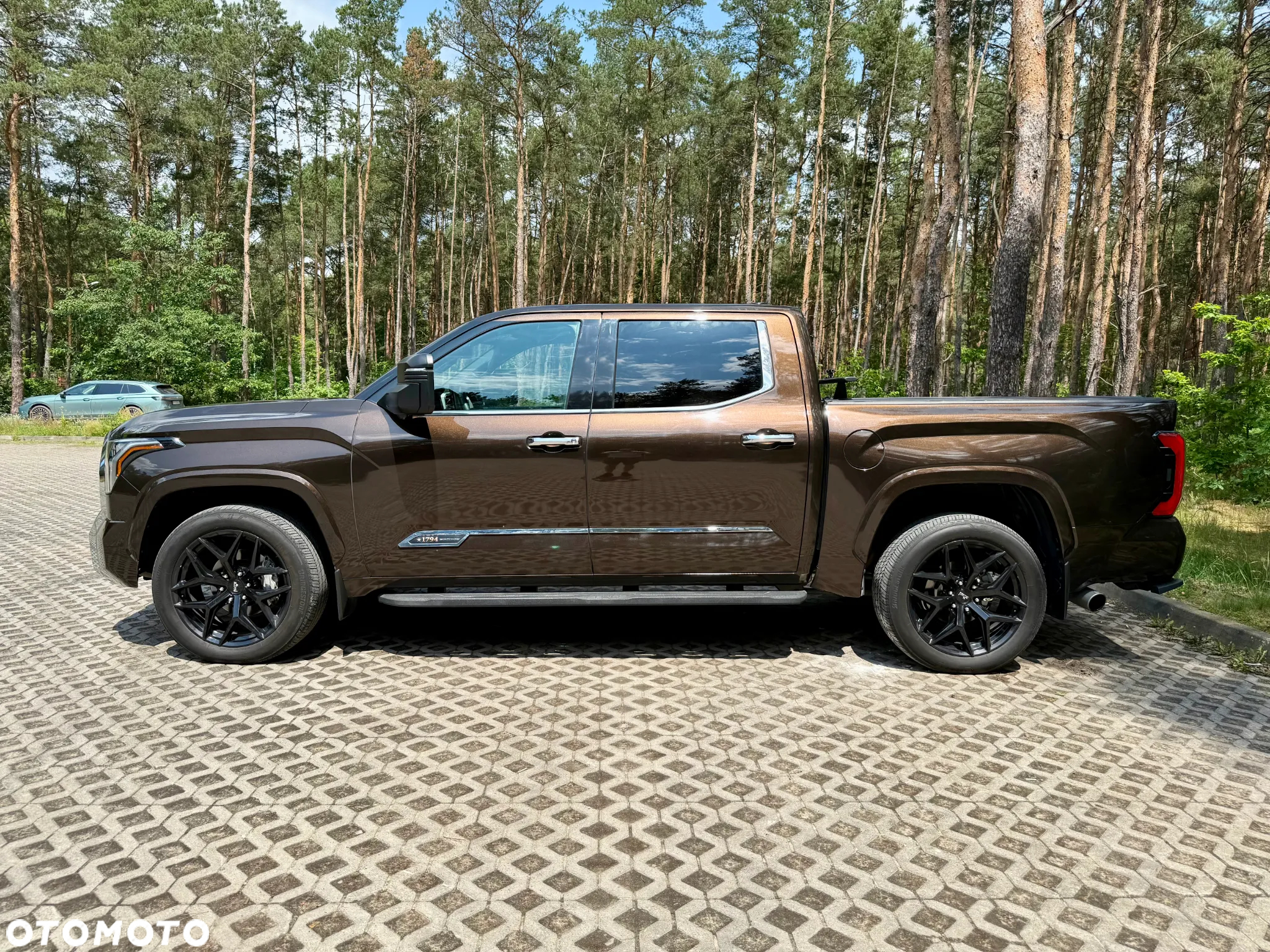 Toyota Tundra - 4