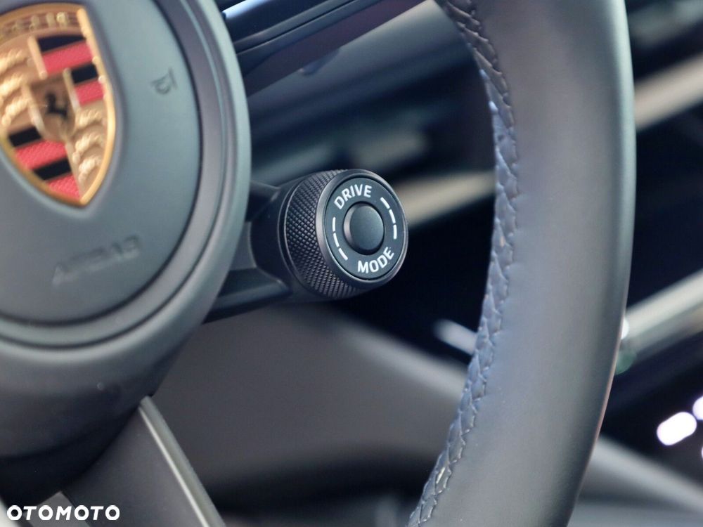 Porsche Cayenne - 23