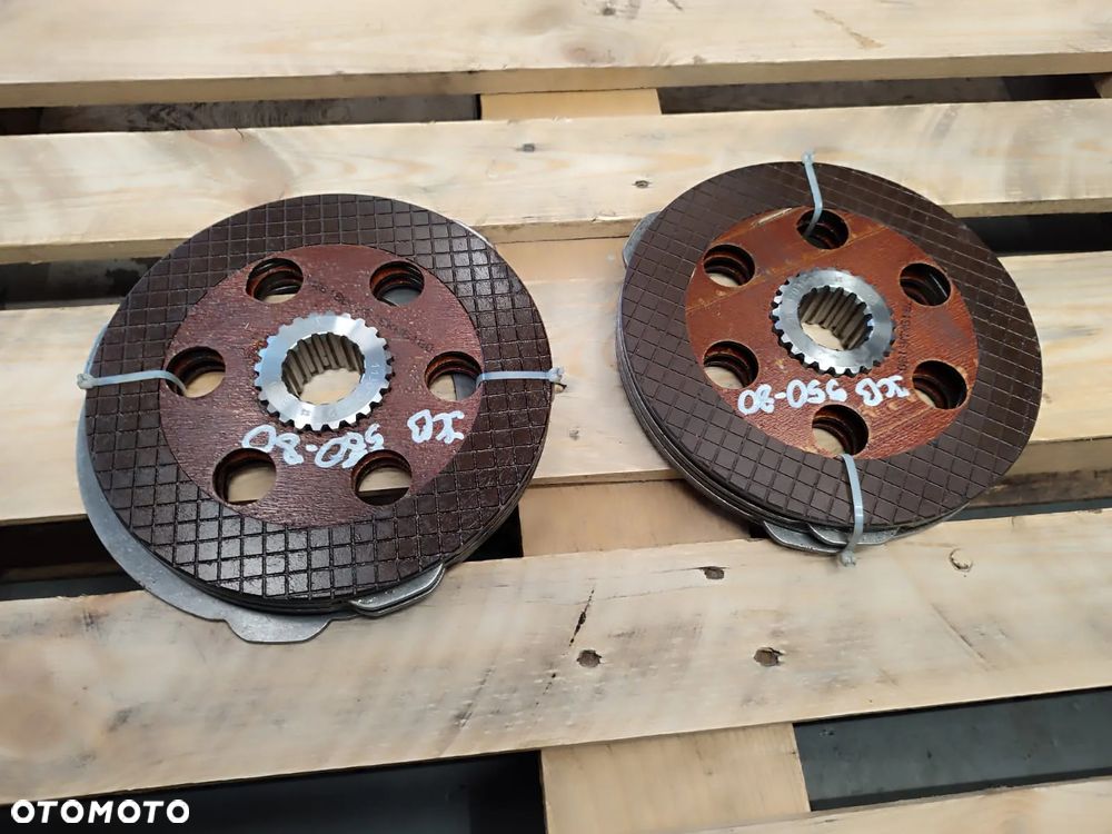 Tarcze hamulcowe przekładki 1130701402 JCB 550-80 - 6