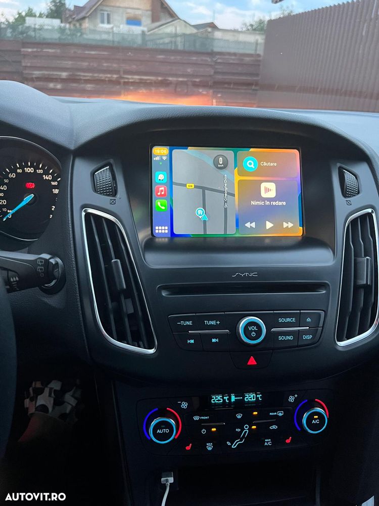 Ford Focus 1.0 EcoBoost Titanium - 8