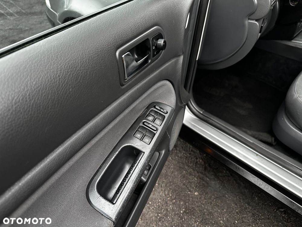 Volkswagen Passat - 27