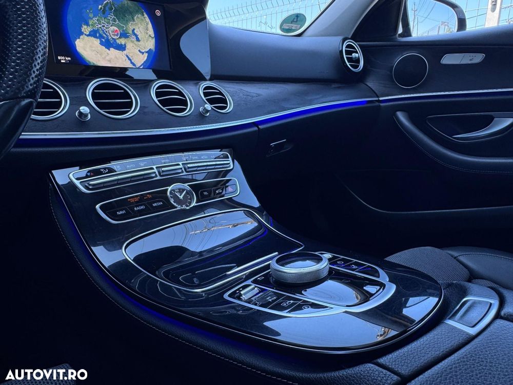 Mercedes-Benz E - 14