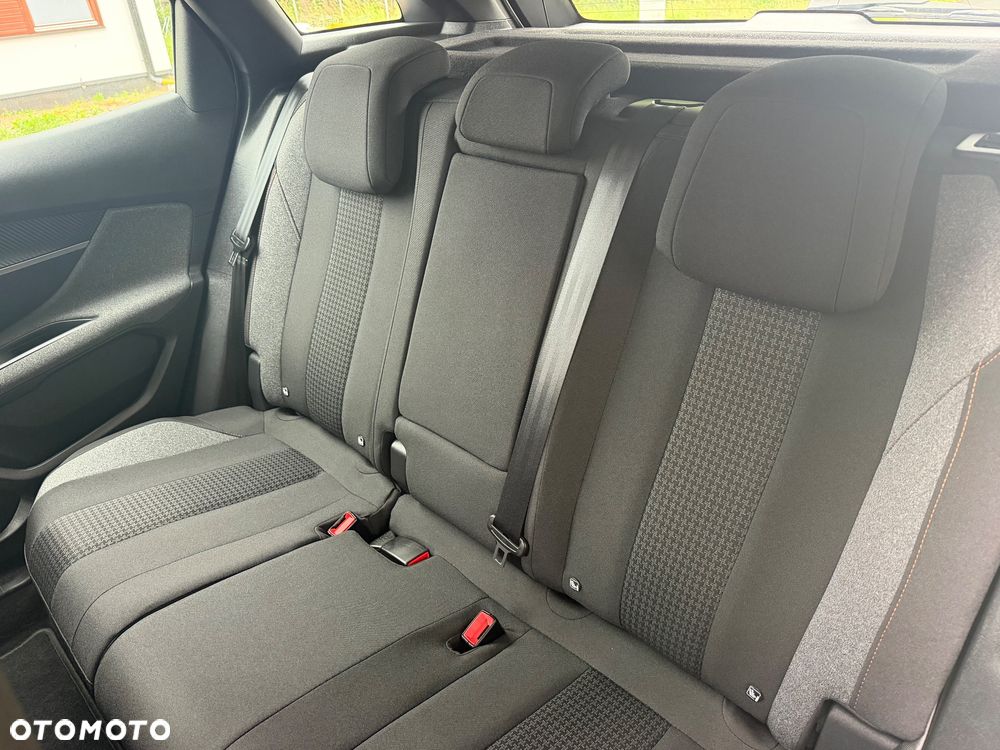Peugeot 3008 1.5 BlueHDi Allure Pack S&S - 22