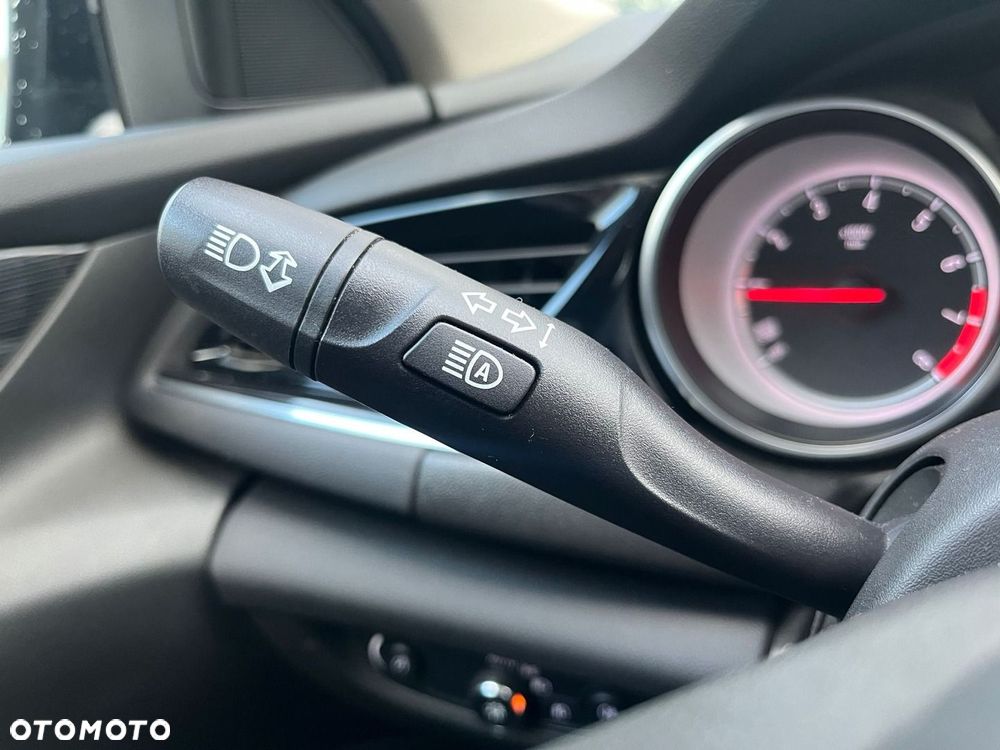 Opel Insignia 1.5 T Innovation S&S - 25