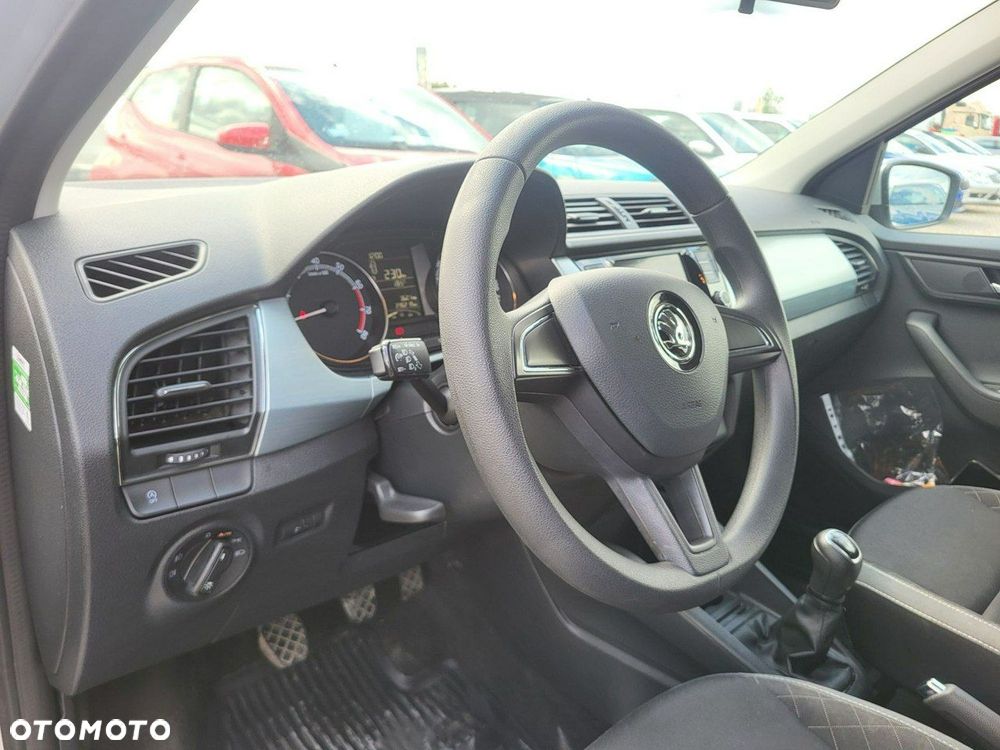 Skoda Fabia - 18