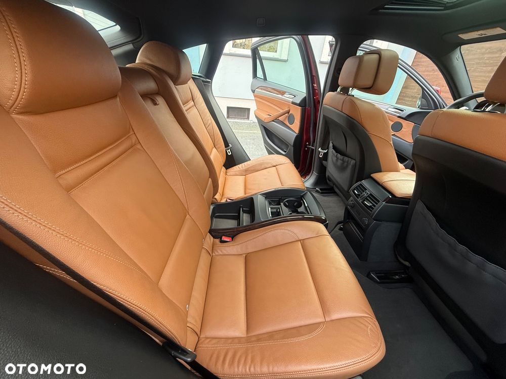 BMW X6 xDrive35i - 12