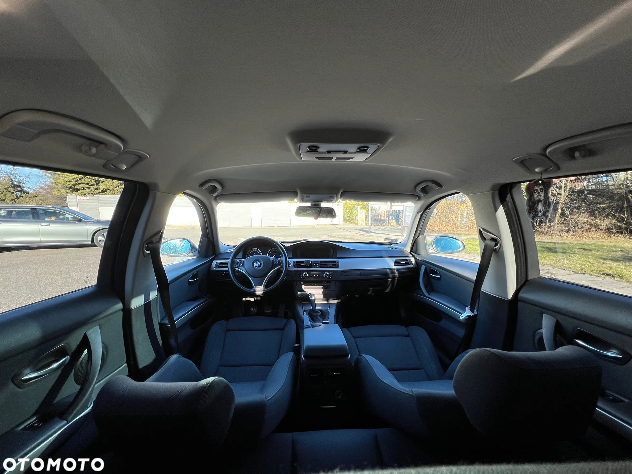 BMW Seria 3 318i - 23