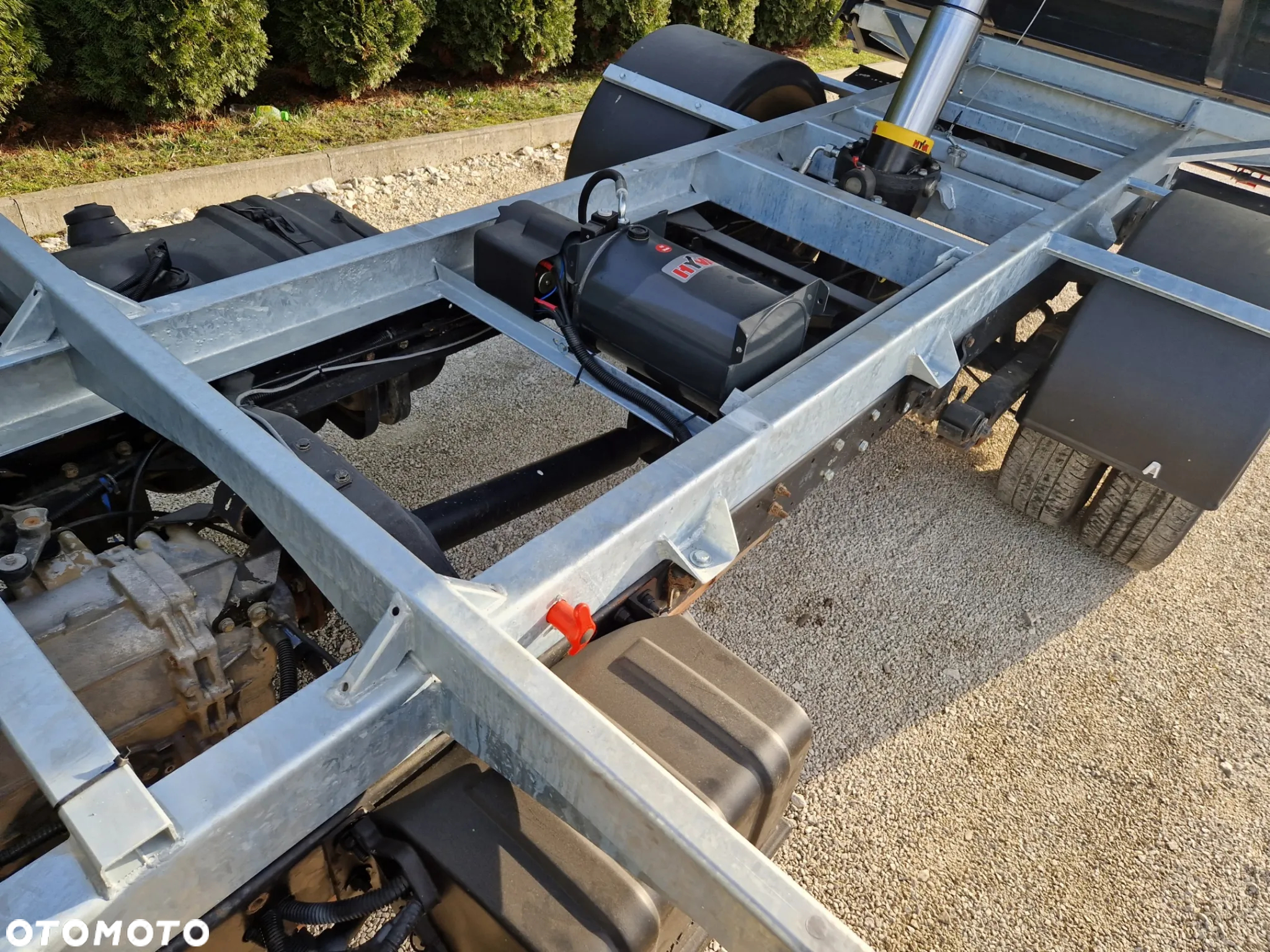 Nissan Cabstar 3.0 - 10